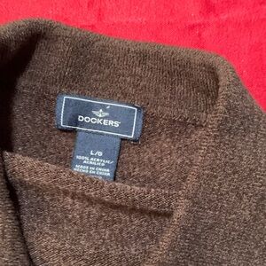 Dockers Men's V-Neck Sweater in Rich Brown.   Measurements are in pics
